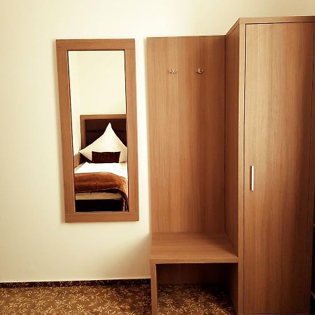 Hotel Dormir 뫼르스 외부 사진
