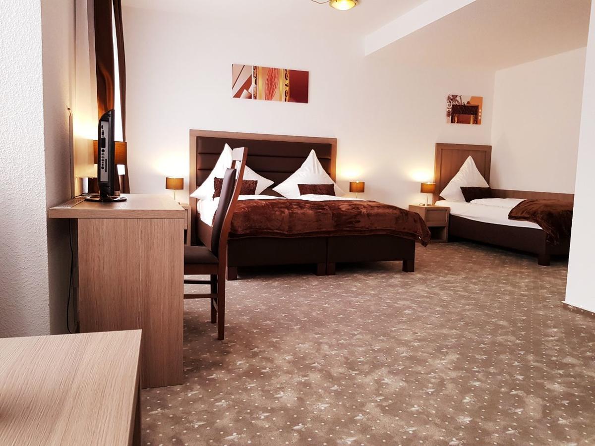 Hotel Dormir 뫼르스 외부 사진